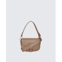 Malá atraktivní hnědá camel kožená crossbody kabelka Zoe Two